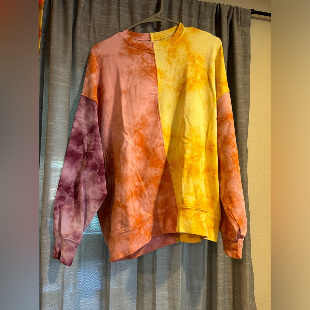 NWT Electric & Rose tie dye sweatshirt